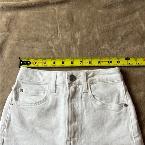 ZARA NWOT White High Rise Flare Jeans with Distressed Split Hem - Size 0 - Picture 10 of 14